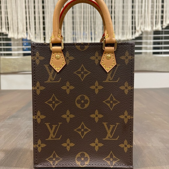 Louis Vuitton Petit Sac Plat - Picture 3 of 6